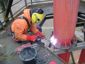 Praca na wysokości, spawanie.